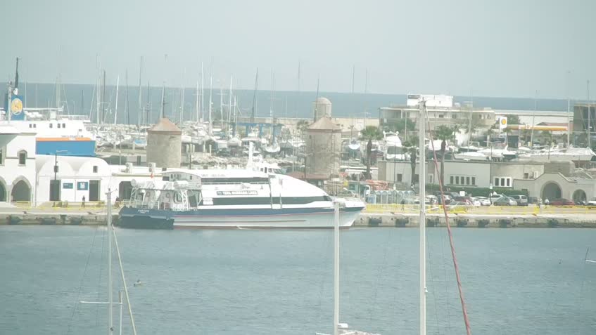 Webcam Entrance to the Old Port of Rhodes