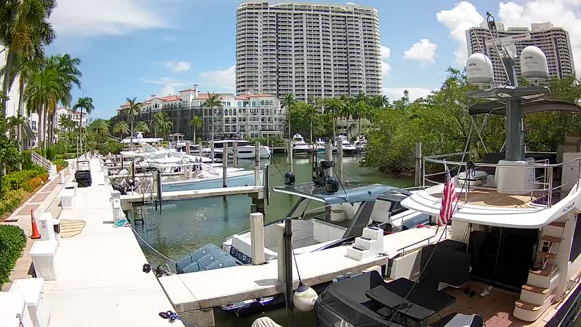 Webcam Williams Island Marina - Aventura
