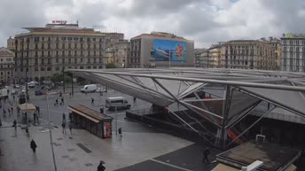 Webcam en direct Naples - Place Garibaldi