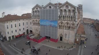 Web Kamera uživo Ferrara - Piazza della Cattedrale