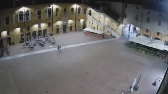 Web Kamera uživo Ferrara - Piazza del Municipio