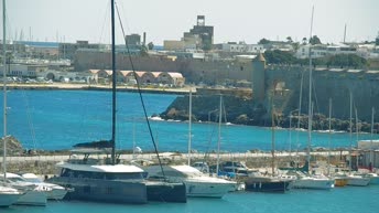 Webcam en direct Entrée du vieux port de Rhodes