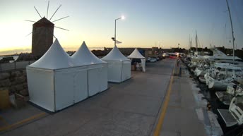 Webcam Entrance to Mandraki Harbor and Windmills