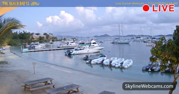 【LIVE】 Live Cam Cruz Bay - Bay St | SkylineWebcams